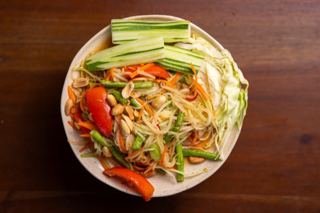 Green papaya salad